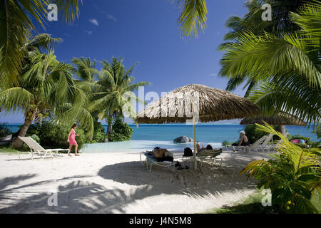 Französisch-Polynesien, Tahiti, Tahiti Nui Island, Papete, Intercontinental Resort, Palm Beach, Badegäste, Stockfoto