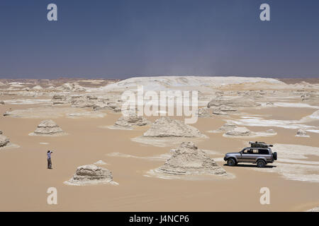 Jeep-Tour im Nationalpark Weiße Wüste, Ägypten, libysche Wüste, Stockfoto