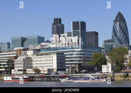 Großbritannien, England, London, Blick auf die Stadt, Hochhäuser, Fluss Themse, Schiffe, Stockfoto