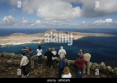 Spanien, Lanzarote, La Graciosa, Caleta del Sebo, Mirador del Rio, Tourist, Stockfoto