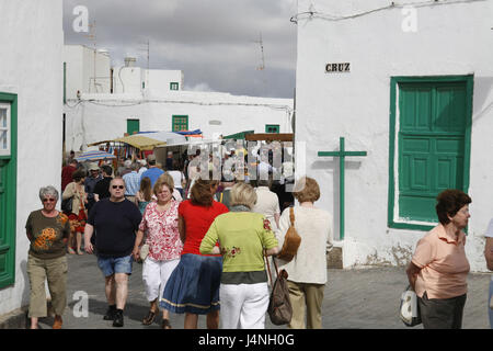 Spanien, Lanzarote, Teguise, Old Town, Sonntagsmarkt, Lane, Tourist, Stockfoto