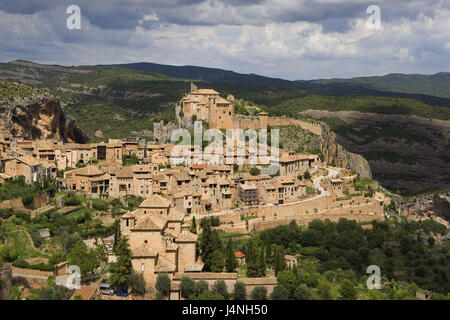 Spanien, Aragon, Alquezar, Blick auf die Stadt, Landschaft, Stockfoto