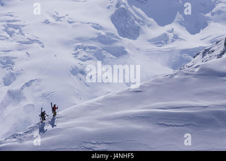 Schweiz, Engadin, Bernina-Gruppe, Corvatsch, Burr, Männer, Ski-Hochtouren, Modell veröffentlicht, Stockfoto