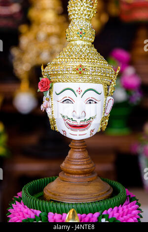 Hua Khon oder Khon-Maske, Teil des Kostüms der Interpreten der traditionellen Thai-Tanz. Stockfoto