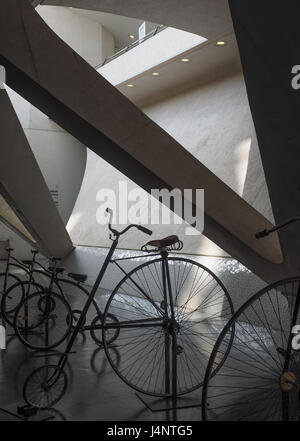 Calatrava-Architektur Prinz Filipe Science Museum an der kulturellen Zentrum Stadt der Künste und Wissenschaft aus im Inneren des Museumsgebäudes in Valencia Spai Stockfoto