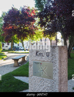 Km 0 km Verordnung Messung Stein geologische Mark monolith Monument statue Skulptur null historische Markierung Lage im Park Mallorca Spanien Stockfoto