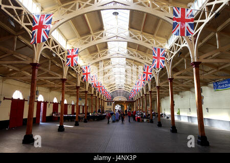 Bild von Mark Passmore Fotografie. 02.11.2017 Überblick über die Pannier Markt in Barnstaple, Devon. Der Markt wurde im Jahre 1855 gebaut. Stockfoto