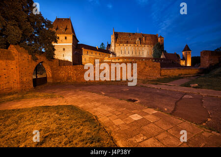 Marienburg in der Nacht, Deutsche Orden mittelalterliche Festung in Polen, Europa Stockfoto