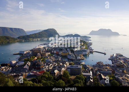 Norwegen, Ale Klang, Blick auf die Stadt, Meerblick, Stockfoto
