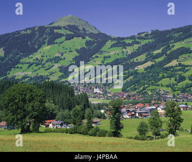 Österreich, Tirol, Brixental, Brixen im Thale, Panorama, hohe Salve, Sommer, Landschaft, Natur, Berge, Brixen, Tal, Ort, Wiesen, Bergpanorama, Ansicht, Idylle, Stockfoto