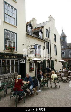 Munster, Irland Cork County, Kinsale, Straßencafé, Stockfoto