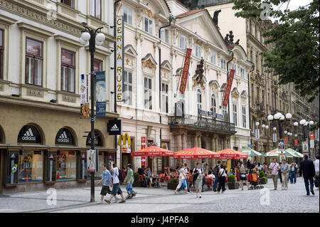 Tschechische Republik, Tschechien, Prag, Einkaufsstraße, auch Prikope, Stockfoto