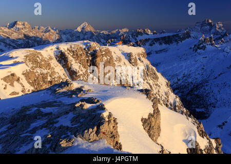 Italien, Provinz Belluno, die Dolomiten, Lagazuoi, Rifugio Lagazuoi, Sorapis, Antelao, Averau, Monte Pelmo, Stockfoto