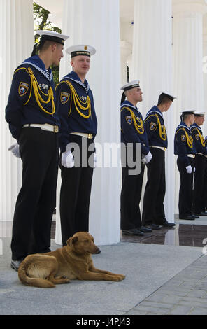 Ehrengarde mit der Marine der russischen Schwarzmeerflotte in Sewastopol, kein Model-Release, Stockfoto