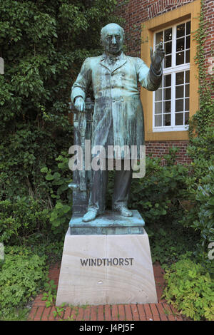 Deutschland, Meppen, Hares Valley, Emsland, Niedersachsen, Denkmal Ludwig Windthorst, Politiker, Vertreter der Deutschen Zentrumspartei, Bildhauer Heinrich Pohlmann, Stockfoto