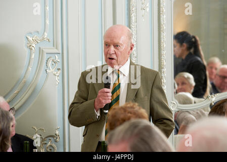 Edward Enfield in den Oldie literarische Mittagessen 09-05-17 Stockfoto