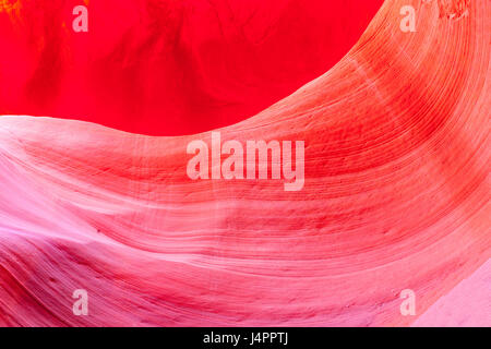 Abstrakt Rot Töne wirbelnden Muster und Farbverläufe in den Kalksteinformationen u unteren Antelope Canyon Seite Arizona USA Stockfoto