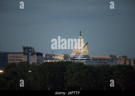 Arlington, Virginia/USA – 8. Mai 2017: Tätigkeit bei Ronald Reagan Washington National Airport Stockfoto