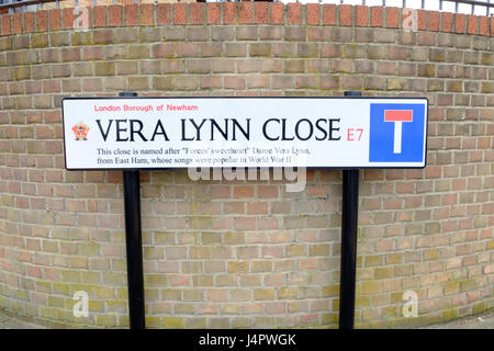 Vera Lynn enge E7 Zeichen in Forest Gate Stockfoto