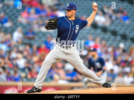 11. Mai 2017: San Diego Padres Krug Clayton Richard #3 bei einem MLB-Spiel zwischen den San Diego Padres und die Texas Rangers am Globe Life Park in Arlington, TX Texas Niederlagen San Diego 5-2 ab Stockfoto