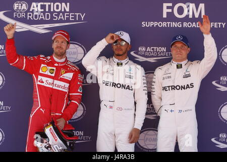 Montmelo, Spanien. 13. Mai 2017. Sebastian Vettel (GER) Ferrari, Lewis Hamilton (GBR) Mercedes AMG F1 und Valtteri Bottas (FIN) Mercedes AMG F1 bei Formel 1 World Championship, FIA, spanischen Grand Prix, Qualifikation, Barcelona. Kredit-13.05.2017: Gtres Información Más lokalen auf line,S.L./Alamy Live News Stockfoto
