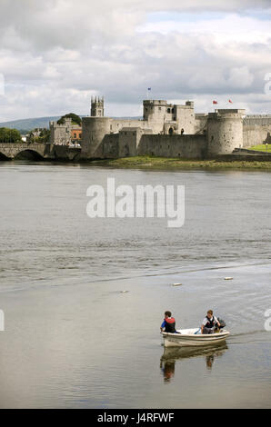 Irland, Munster, County Limerick, Limerick, Shannon Fluss, König John Æ siehe Burg, Stockfoto