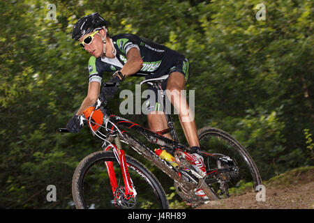 Mountainbiker, Belastung, Konzentration, Rennen, Event, Frequenz ziehen, Veranstaltungsort, Ouren, Dreiländereck, Belgien, Deutschland, Luxemburg, kein Model-Release, keine Property-Release Stockfoto