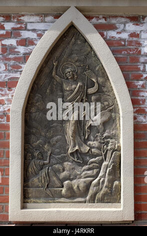 Die Auferstehung Jesu, die Außenwand der Kathedrale von St. Ignatius in Shanghai, China, 28. Februar 2016. Stockfoto