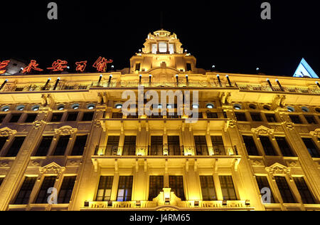 New World City Shopping Centre in Fußgängerzone einkaufen Straße Nanjing Road in Shanghai, China, 29. Februar 2016. Stockfoto