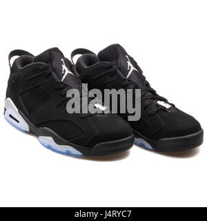 Nike Air Jordan VI Retro 6 niedrigen Chrom schwarz Metallic Silber weiße Turnschuhe - 304401-003 Stockfoto