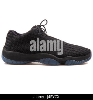 Sneakers von Nike Air Jordan Future niedrigen schwarz - 718948-005 Stockfoto