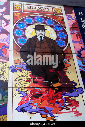 Wandbild an der Außenwand des Blooms Hotel, Dublin City Centre, Irland, Republik von Irland Stockfoto