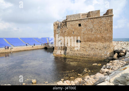 Zypern, Paphos, die Burg von Paphos an der Einfahrt zum alten Hafen Stockfoto