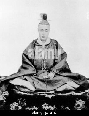 Tokugawa Yoshinobu war der letzte Shogun des Tokugawa-Shogunats in Japan und regierte während der Bakumatsu-Zeit. Seine Führung markierte das Ende des feudalen Japans und den Beginn der Meiji-Restauration, wodurch Japan in eine moderne Nation überführt wurde. Stockfoto