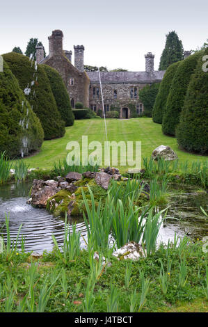 Gwydyr schloss, llanwrst, North Wales, UK mit Inhaber Peter welford & Judy Corbett und zeigt die getäfelten Speisesaal von William Randolph Hearst gekauft Stockfoto