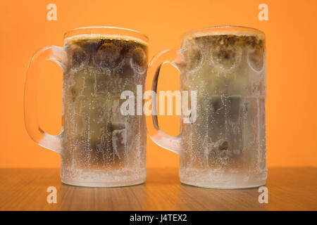 Closeup frostigen klassische Malzbier Glas mit Kondensation Stockfoto