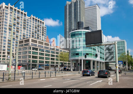 Beispiele für moderne Architekturdesign in zentralen Den Haag (den Haag), den Niederlanden gesehen. Stockfoto