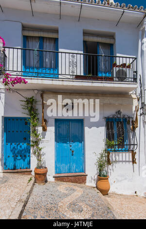 Charmanten historischen Gassen des weißen Dorfes Frigiliana in der Provinz Malaga, Andalusien, Spanien Stockfoto