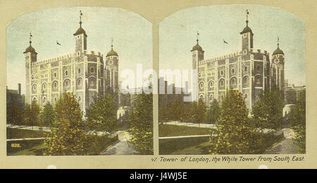 Der White Tower, der sich im Tower of London befindet, ist ein historisches Gebäude, das seit seiner Errichtung im 11. Jahrhundert als königliche Residenz, Gefängnis und Waffenkammer diente. Stockfoto