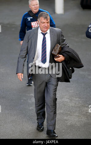 Crystal Palace-Manager Sam Allardyce kommt für die Premier-League-Spiel im Selhurst Park, London. Stockfoto