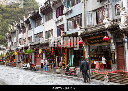 Zhenyuan, Guizhou, China.  Straßenszene. Stockfoto