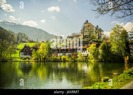 Blick auf Werdenberg Schloss Seewassers Buchs, Sankt Gallen Kanton der Schweiz zu sehen. Derek Hudson / Alamy Stock Foto Stockfoto