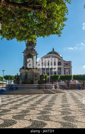 Das Denkmal für die Öffnung der Häfen und der Oper von Manaus, im Zentrum von St. Sebastian Platz, Manaus Stockfoto