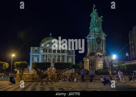 Amazon-Theater und das Denkmal in St. Sebastian Platz, Manaus eröffnet Stockfoto