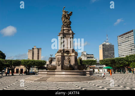 Denkmal für die Öffnung der Häfen (Abertura Dos Portos) im Zentrum von Praça de São Sebastião in der Nähe von Teatro Amazonas Stockfoto