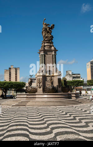 Denkmal für die Öffnung der Häfen (Abertura Dos Portos) im Zentrum von Praça de São Sebastião in der Nähe von Teatro Amazonas Stockfoto