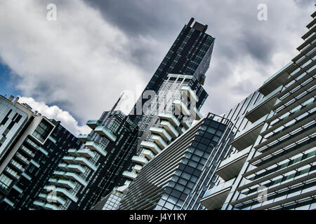 Ein Blick auf die moderne Architektur von Mailand City Downtown und seine Büro- und Wohngebäude Stockfoto