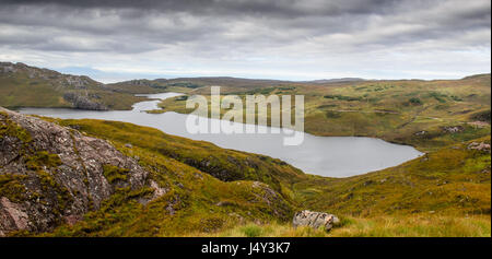 Loch Diabaigas Datenlinkstandard See liegt auf Moorland auf Bergen in der Nähe von Torridon in den entfernten West Highlands von Schottland. Stockfoto