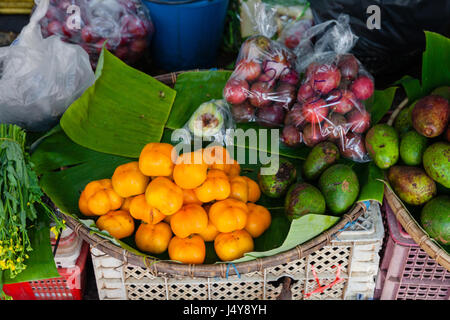 Früchte im Chian Mai Früchte Markt. Thailand Stockfoto