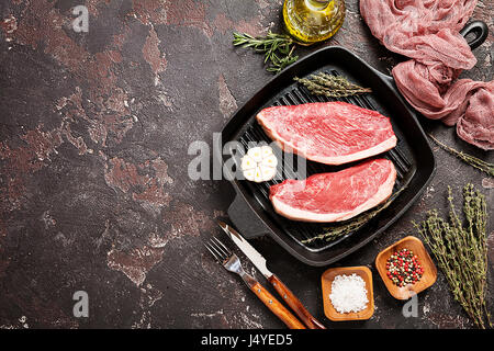 Frisches rohes Rindfleisch steaks Stockfoto